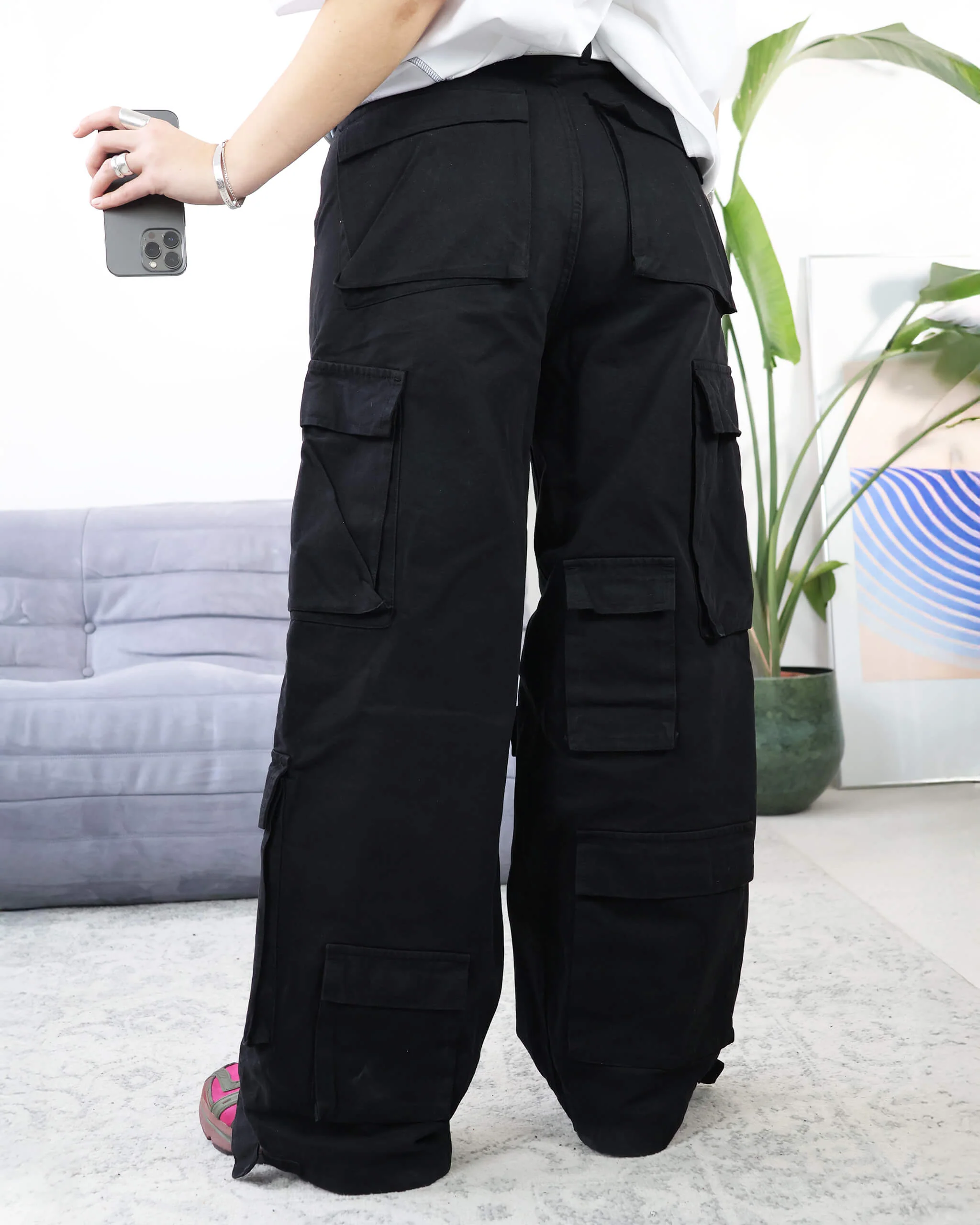 MULTI POCKET CARGO BLACK - Image 4